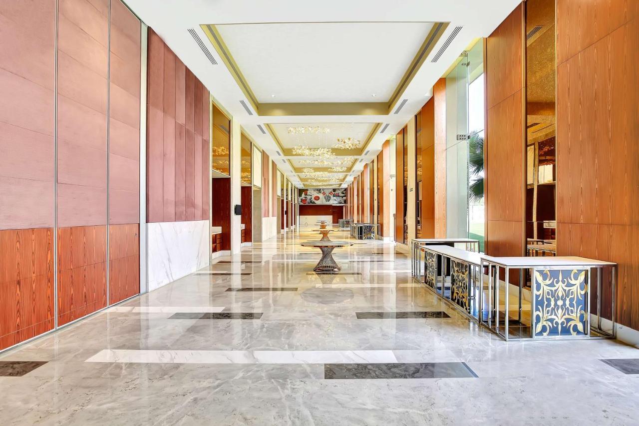 Radisson Red Chandigarh Mohali Exterior photo Lobby